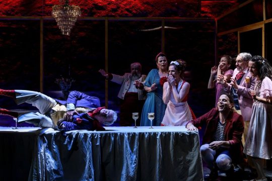 viktor - theatro stathmos